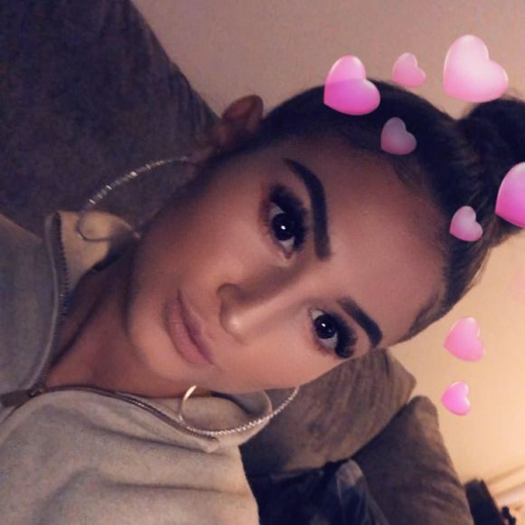 Meet your Posher, Sabrina - Picture 1 of 1